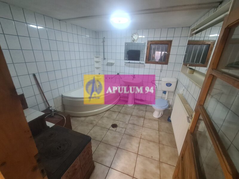 Casa de vanzare in Poiana Tapului